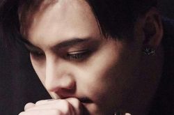 陈伟霆表白mv画面充满电影感 据悉他亲身上阵打足10小时 