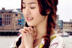 林依晨的歌《泪光雨》欣赏 轻浅吟唱纯净而又阳光 