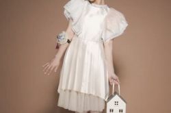 许哲佩无赖歌曲赏析 唱的是我为爱痴狂 