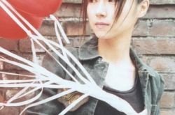 小松未步恋心歌曲赏析 写的是相忘却忘不掉的感情 