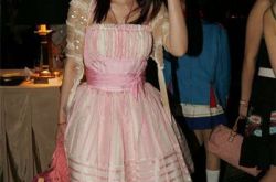 吻着我说爱陈杏妍歌曲欣赏 唱出一个女人为爱放弃自己的故事 