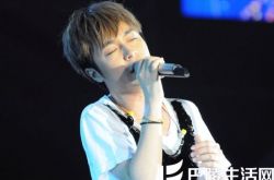 吴青峰铃凯合唱《一个人》 Rocker范爆发力十足 