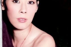 关淑怡歌曲《忘记他》欣赏 演绎爱情里异常凄美的苦痛 