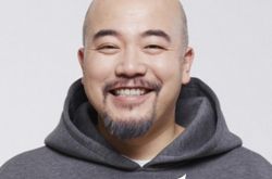 黄伟文经典歌词荟萃 写词角度新颖题材内容广泛 