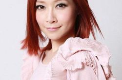 关心妍《情歌》赏析 歌词唱的是我用文字和旋律唱出承诺 