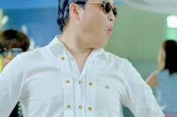 韩国歌曲恰里爸爸恶搞骑马舞  任昌丁继鸟叔后创新洗脑神曲 