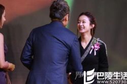 拿奖拿到手软 赵丽颖文荣奖再夺视后