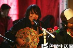 山人乐队瞿子寒主唱 云南“非主流”渐渐主流化 