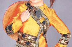 李琼歌曲《山路十八弯》 将大山子孙的豪情全部都高歌出来 