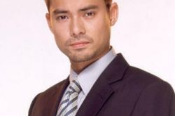 海俊杰郑嘉颖踢馆《麦网争霸》 引爆怀旧风全场泪崩 