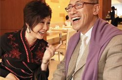 胡美仪尹光粤曲小调 情感细腻行腔婉转 