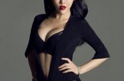 《心疼的错误》周诗雅歌曲赏析 MV扮怀旧歌女热辣跳舞 