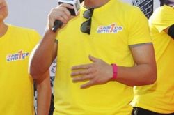 小猎豹郑恺访谈节目讲述综艺心境 曝王宝强撕邓超名牌后哭 