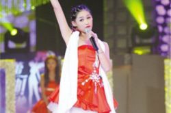 金珠卓玛梦回香格里 唱出所有对香格里拉的祝福 