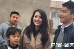 高圆圆清明回唐山祭祖 亲切大方与粉丝合影