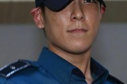 TOP吸毒被捕照流出 与易易紫交往5年当炮友床照曝光