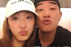 应采儿生日狂撒狗粮晒与陈小春亲密合影 为什么嫁给男方