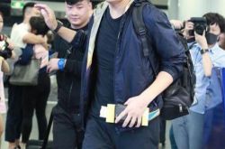 靳东怎么火的 靳东老婆个人资料遭扒