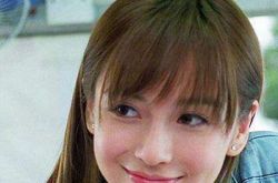 angelababy20岁照片流出 黄晓明说她没整容是真的