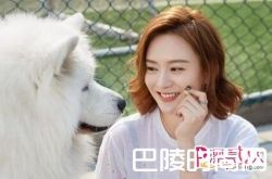 周靖潼拍摄春日双面写真 展现清纯与性感迷人反差