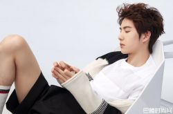 《创造101》王一博为什么能当导师？王一博舞蹈实力及资料照片