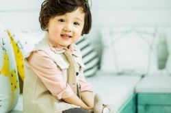 放开我北鼻第三季豪豪父母是谁？个人资料及家庭背景揭秘