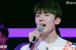 《明日之子》 第二季邱虹凯唱哭星推官 邱虹凯年龄资料及照片