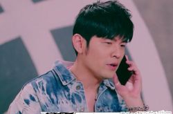 《这！就是灌篮》周杰伦抢人送演唱会门票 李易峰直接哭了