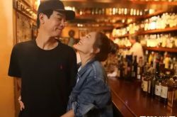 陈小春罕见告白老婆我想你了 应采儿回答全场笑哭