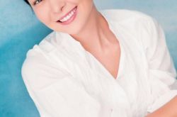 声临其境柯蓝配音强 流利英文粤语底子厚