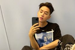 刘宪华加盟《街舞4》导师 晒机场认证照来了