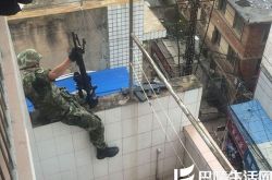 昆明多人持刀枪街头火拼 大批武警出动