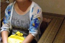 可恶！温泉假日酒店泡温泉 遭偷拍全裸直播小视频