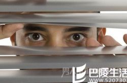 出租屋的午夜惊魂!房产中介凌晨攀爬入室强抱女租客