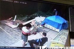 惊！14岁男孩拐9岁男童至宾馆：板凳砸头 烟头烫身