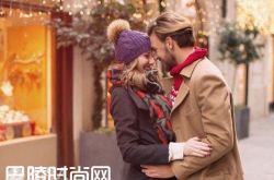 八字中桃花星众多 阴差阳错日出生的人|伤官星旺的人 纯阴纯阳的人