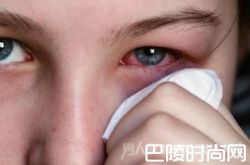 老人经常手擦眼睛导致失明 竟患上罕见眼结核