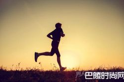 冲冠一跑为红颜 小伙博女友一笑怒跑两公里致肾衰竭