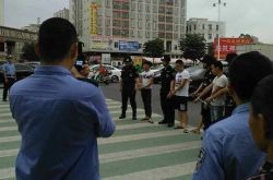 广东数十马仔袭警 场面惊心动魄堪比黑帮大片