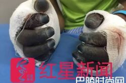 来自珠峰的拷问 男子登珠峰晕倒150人路过无人问