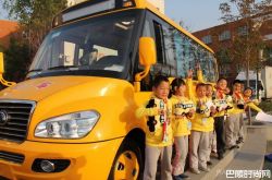 2017最严新交规将施行 不注意这些你可能会被扣12分！