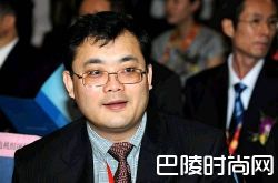 玻璃大王儿子接班怎么回事？玻璃大王曹德旺简历及儿子曹晖资料简介