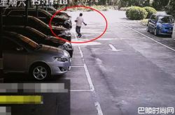 离职薪水遭拖欠 哥拿砖砸老板奔驰复仇