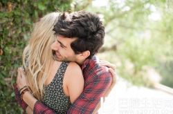 男人真爱一个女人的表现 其实他爱你入骨
