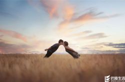 从互相暗恋的常见的20种表现中看出TA爱上你了