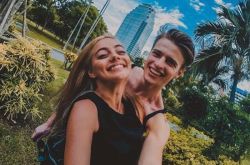 约会妹子怎么自然而然地亲密接触