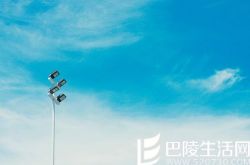 女人最喜欢看男人哪些部位 男性魅力就在这里