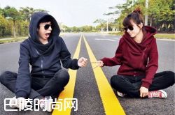 约会时跟女生相谈甚欢是好事，但切记不要得意忘形