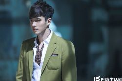 男人额头窄怎么办 额头窄适合什么发型