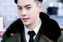 陈伟霆佛爷发型盘点 一部《老九门》让他帅炸天了